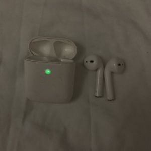 Apple AirPods